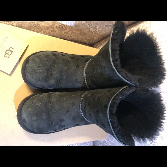 Girls Black Ugg Bailey Button Boots - Picture 4 of 8